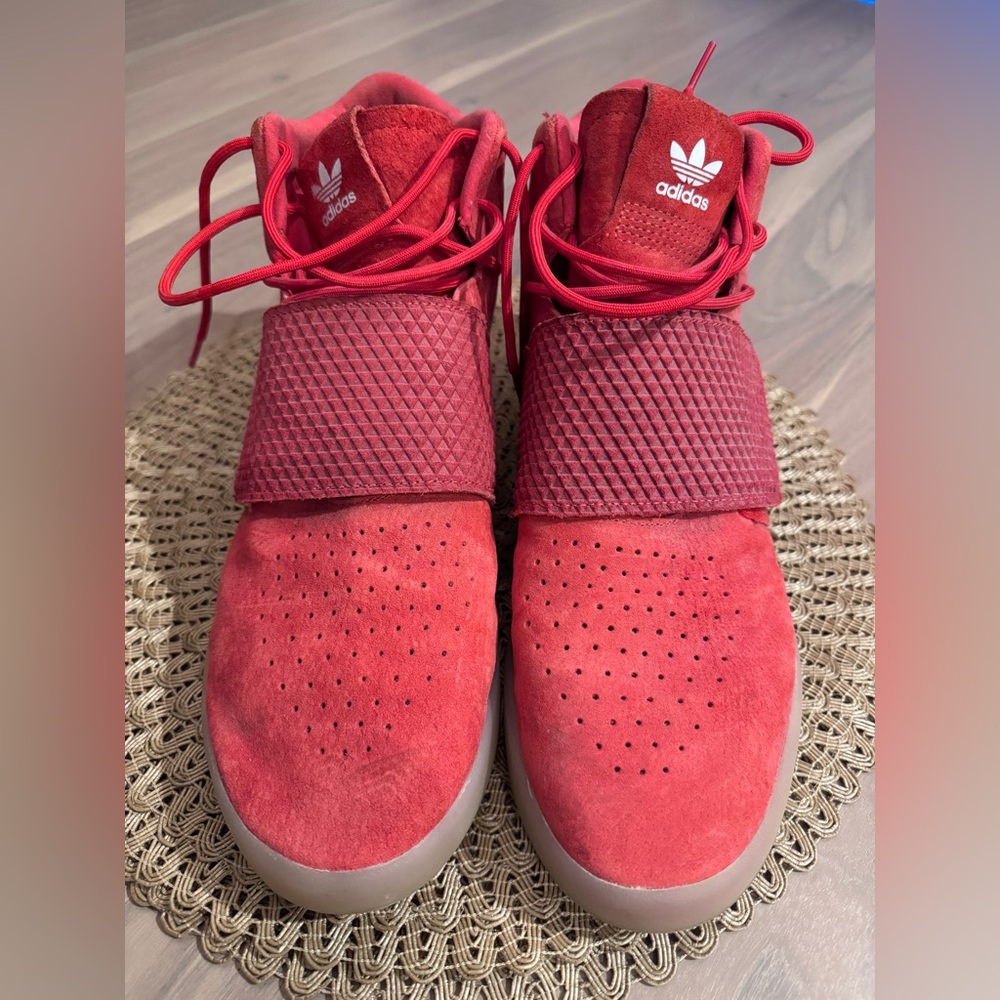 Red suede leather basketball shoes. Great condition, barely worn.